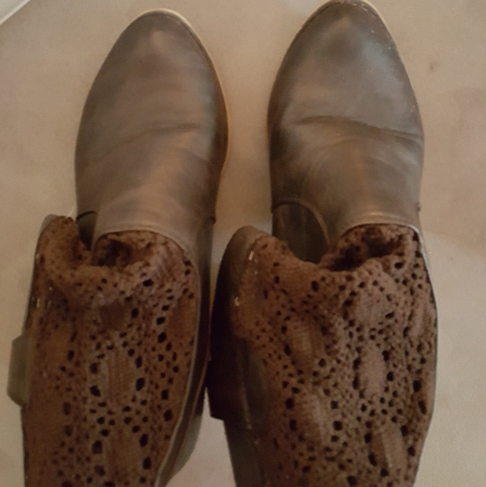 Vanity Boots - Picture 7 of 8
